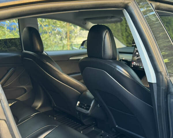 Серый Тесла Модель 3, объемом двигателя 0 л и пробегом 89 тыс. км за 22400 $, фото 7 на Automoto.ua