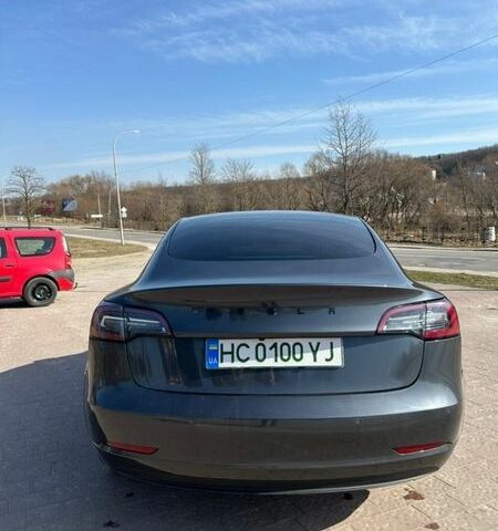 Серый Тесла Модель 3, объемом двигателя 0 л и пробегом 179 тыс. км за 17900 $, фото 7 на Automoto.ua