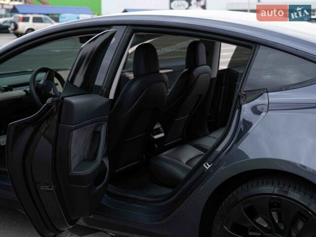 Серый Тесла Модель 3, объемом двигателя 0 л и пробегом 35 тыс. км за 26500 $, фото 19 на Automoto.ua
