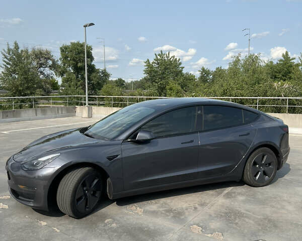 Тесла Модель 3 2022 в Киеве на Automoto.ua Серый Тесла Модель 3, объемом двигателя 0 л и пробегом 101 тыс. км за 25000 $, фото 3 на Automoto.ua