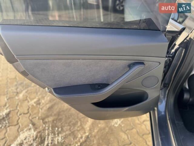 Сірий Тесла Модель 3, об'ємом двигуна 0 л та пробігом 78 тис. км за 25400 $, фото 25 на Automoto.ua