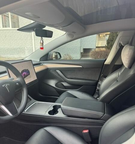 Сірий Тесла Модель 3, об'ємом двигуна 0 л та пробігом 47 тис. км за 26500 $, фото 15 на Automoto.ua