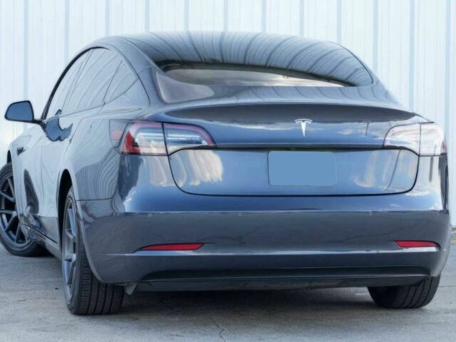 Тесла Модель 3 2022 в Ивано-Франковске на Automoto.ua Серый Тесла Модель 3, объемом двигателя 0 л и пробегом 29 тыс. км за 13600 $, фото 7 на Automoto.ua