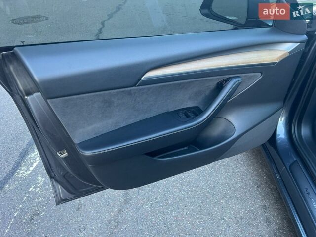 Серый Тесла Модель 3, объемом двигателя 0 л и пробегом 139 тыс. км за 18500 $, фото 21 на Automoto.ua