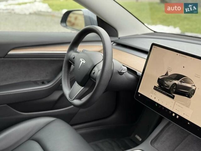 Серый Тесла Модель 3, объемом двигателя 0 л и пробегом 46 тыс. км за 20000 $, фото 93 на Automoto.ua