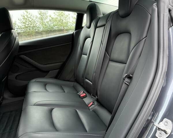 Серый Тесла Модель 3, объемом двигателя 0 л и пробегом 46 тыс. км за 20000 $, фото 81 на Automoto.ua