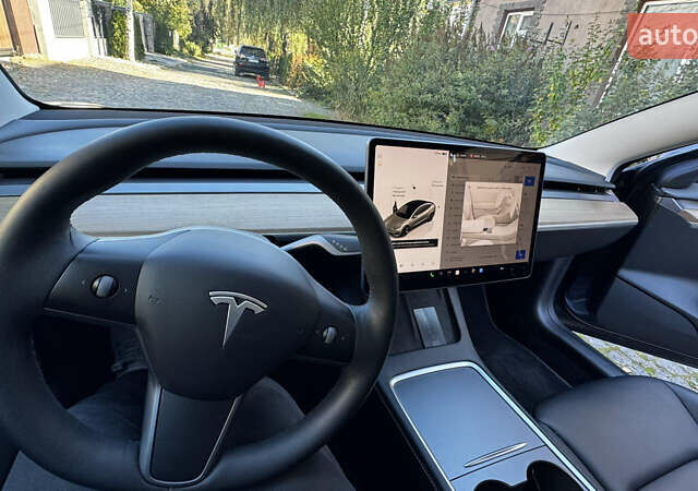 Тесла Модель 3 2022 у Чернівцях на Automoto.ua Сірий Тесла Модель 3, об'ємом двигуна 0 л та пробігом 107 тис. км за 18700 $, фото 4 на Automoto.ua