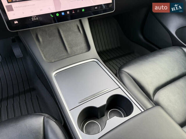 Серый Тесла Модель 3, объемом двигателя 0 л и пробегом 76 тыс. км за 20800 $, фото 28 на Automoto.ua