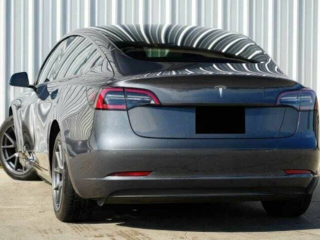 Серый Тесла Модель 3, объемом двигателя 0 л и пробегом 29 тыс. км за 11000 $, фото 6 на Automoto.ua