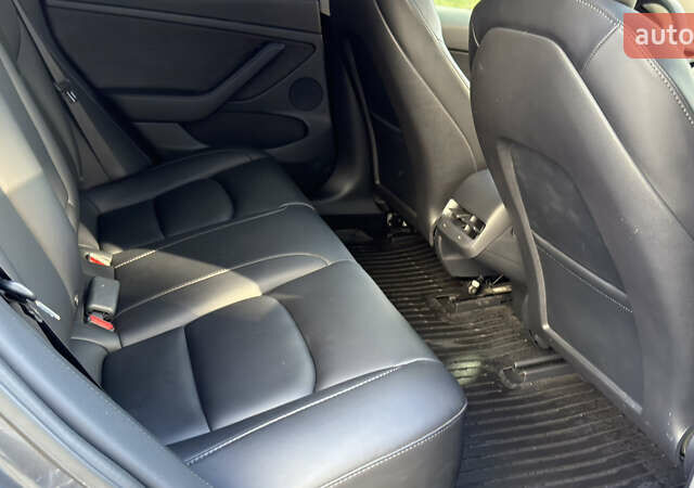 Сірий Тесла Модель 3, об'ємом двигуна 0 л та пробігом 88 тис. км за 18100 $, фото 32 на Automoto.ua