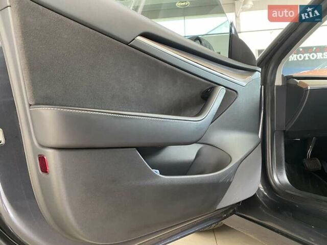 Тесла Модель 3 2022 у Одесі на Automoto.ua Сірий Тесла Модель 3, об'ємом двигуна 0 л та пробігом 52 тис. км за 21500 $, фото 24 на Automoto.ua