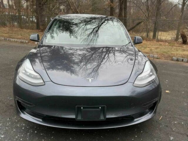 Тесла Модель 3 2022 у Хмельницькому на Automoto.ua Сірий Тесла Модель 3, об'ємом двигуна 0 л та пробігом 10 тис. км за 10100 $, фото 1 на Automoto.ua