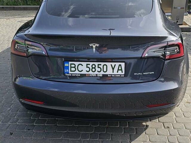 Серый Тесла Модель 3, объемом двигателя 0 л и пробегом 51 тыс. км за 21500 $, фото 3 на Automoto.ua