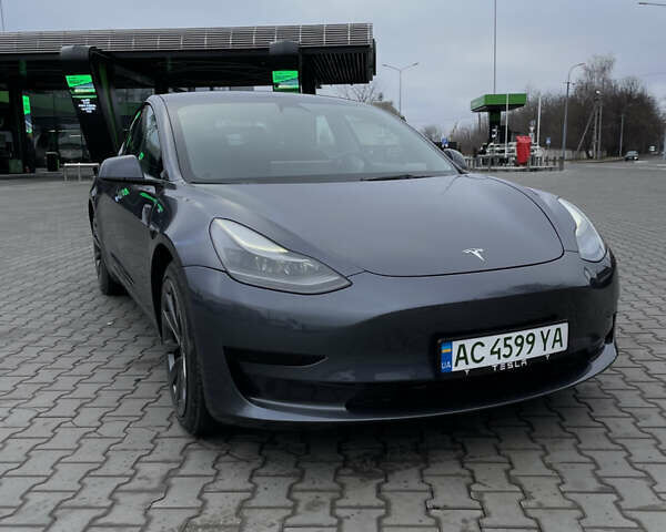 Серый Тесла Модель 3, объемом двигателя 0 л и пробегом 47 тыс. км за 23500 $, фото 1 на Automoto.ua