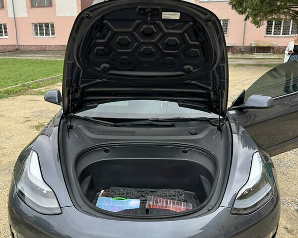Сірий Тесла Модель 3, об'ємом двигуна 0 л та пробігом 51 тис. км за 26500 $, фото 9 на Automoto.ua
