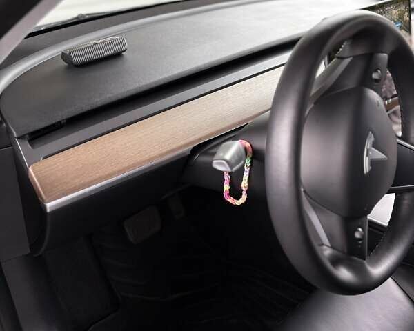 Серый Тесла Модель 3, объемом двигателя 0 л и пробегом 31 тыс. км за 21500 $, фото 14 на Automoto.ua