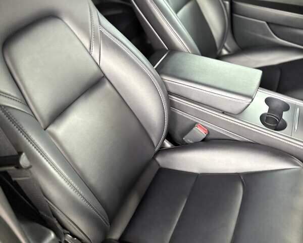 Серый Тесла Модель 3, объемом двигателя 0 л и пробегом 31 тыс. км за 21500 $, фото 24 на Automoto.ua