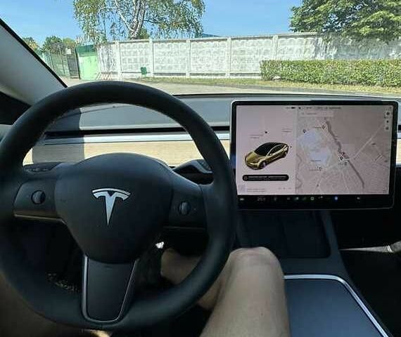 Сірий Тесла Модель 3, об'ємом двигуна 0 л та пробігом 30 тис. км за 15000 $, фото 7 на Automoto.ua