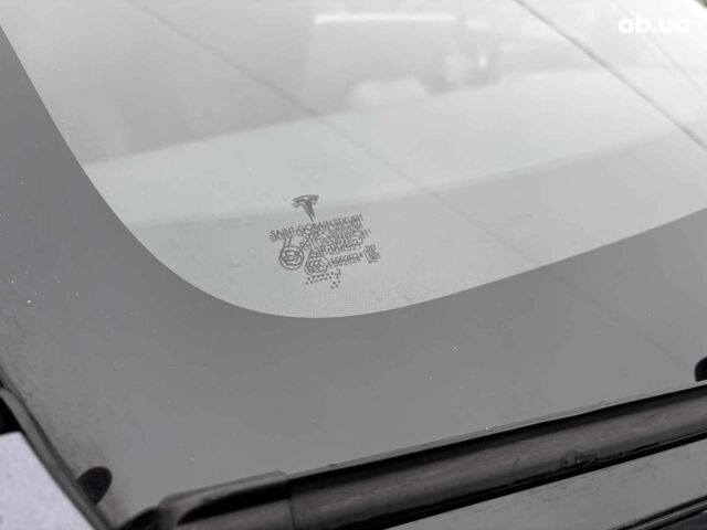 Серый Тесла Модель 3, объемом двигателя 0 л и пробегом 69 тыс. км за 25990 $, фото 10 на Automoto.ua