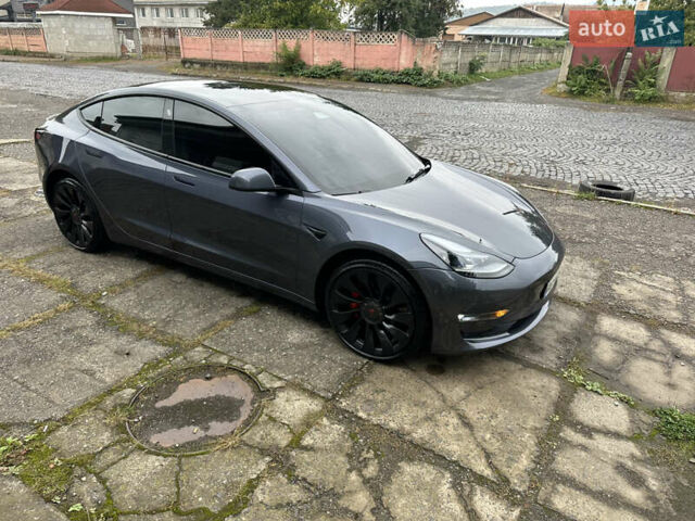 Серый Тесла Модель 3, объемом двигателя 0 л и пробегом 68 тыс. км за 24600 $, фото 6 на Automoto.ua