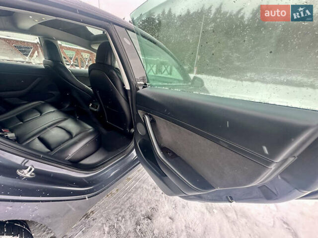 Серый Тесла Модель 3, объемом двигателя 0 л и пробегом 87 тыс. км за 19700 $, фото 17 на Automoto.ua