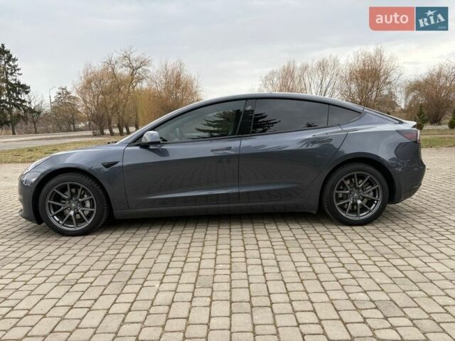 Сірий Тесла Модель 3, об'ємом двигуна 0 л та пробігом 52 тис. км за 21000 $, фото 3 на Automoto.ua