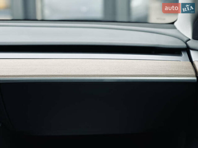 Серый Тесла Модель 3, объемом двигателя 0 л и пробегом 53 тыс. км за 18999 $, фото 46 на Automoto.ua