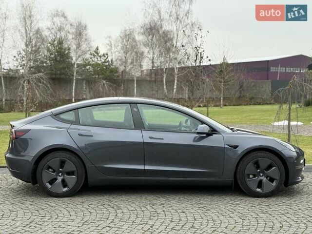Серый Тесла Модель 3, объемом двигателя 0 л и пробегом 46 тыс. км за 20000 $, фото 6 на Automoto.ua