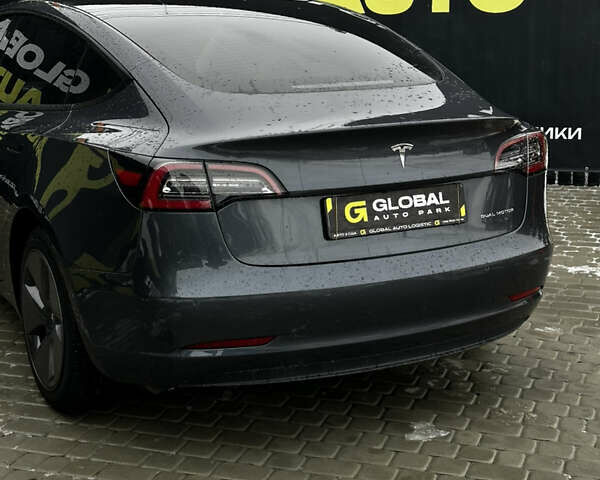 Сірий Тесла Модель 3, об'ємом двигуна 0 л та пробігом 51 тис. км за 23900 $, фото 18 на Automoto.ua