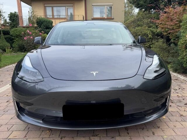 Серый Тесла Модель 3, объемом двигателя 0 л и пробегом 25 тыс. км за 15100 $, фото 1 на Automoto.ua