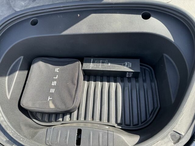 Сірий Тесла Модель 3, об'ємом двигуна 0 л та пробігом 39 тис. км за 23800 $, фото 4 на Automoto.ua