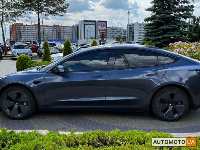 Серый Тесла Модель 3, объемом двигателя 82 л и пробегом 19 тыс. км за 28999 $, фото 3 на Automoto.ua