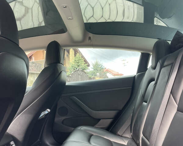Серый Тесла Модель 3, объемом двигателя 0 л и пробегом 78 тыс. км за 19900 $, фото 9 на Automoto.ua