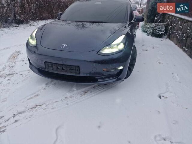 Серый Тесла Модель 3, объемом двигателя 0 л и пробегом 45 тыс. км за 19500 $, фото 5 на Automoto.ua