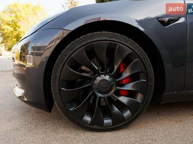 Сірий Тесла Модель 3, об'ємом двигуна 0 л та пробігом 28 тис. км за 27500 $, фото 7 на Automoto.ua