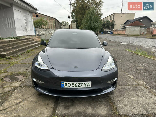 Серый Тесла Модель 3, объемом двигателя 0 л и пробегом 68 тыс. км за 24600 $, фото 3 на Automoto.ua