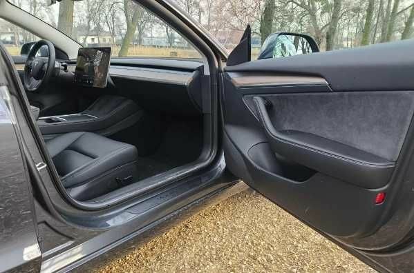 Серый Тесла Модель 3, объемом двигателя 0 л и пробегом 32 тыс. км за 14800 $, фото 8 на Automoto.ua