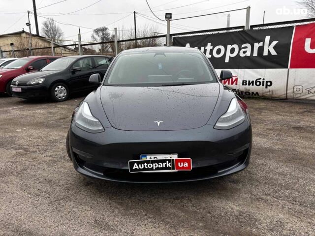 Серый Тесла Модель 3, объемом двигателя 0 л и пробегом 69 тыс. км за 25990 $, фото 7 на Automoto.ua