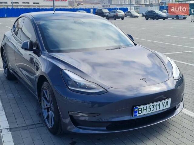 Серый Тесла Модель 3, объемом двигателя 0 л и пробегом 17 тыс. км за 23500 $, фото 2 на Automoto.ua