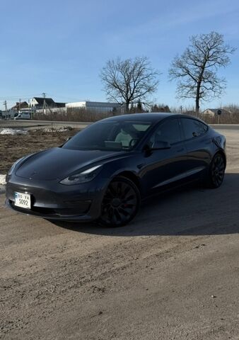 Серый Тесла Модель 3, объемом двигателя 0 л и пробегом 52 тыс. км за 23900 $, фото 4 на Automoto.ua