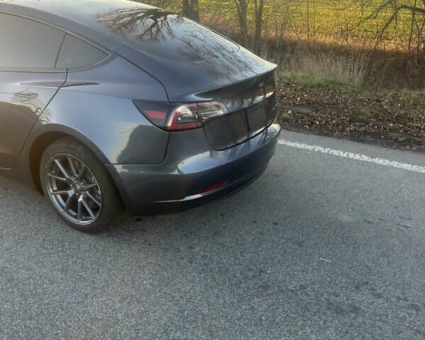 Сірий Тесла Модель 3, об'ємом двигуна 0 л та пробігом 59 тис. км за 21900 $, фото 7 на Automoto.ua