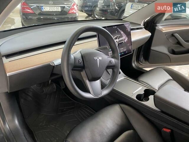 Серый Тесла Модель 3, объемом двигателя 0 л и пробегом 52 тыс. км за 21500 $, фото 13 на Automoto.ua