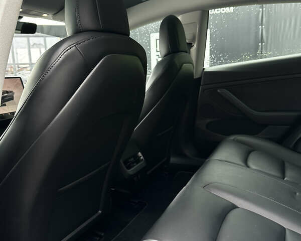 Сірий Тесла Модель 3, об'ємом двигуна 0 л та пробігом 51 тис. км за 23900 $, фото 10 на Automoto.ua