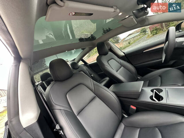 Серый Тесла Модель 3, объемом двигателя 0 л и пробегом 68 тыс. км за 24600 $, фото 38 на Automoto.ua