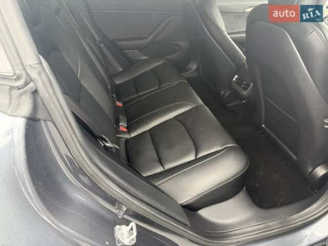 Сірий Тесла Модель 3, об'ємом двигуна 0 л та пробігом 107 тис. км за 17800 $, фото 29 на Automoto.ua