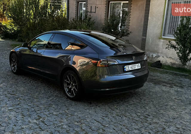 Тесла Модель 3 2022 у Чернівцях на Automoto.ua Сірий Тесла Модель 3, об'ємом двигуна 0 л та пробігом 107 тис. км за 18700 $, фото 15 на Automoto.ua