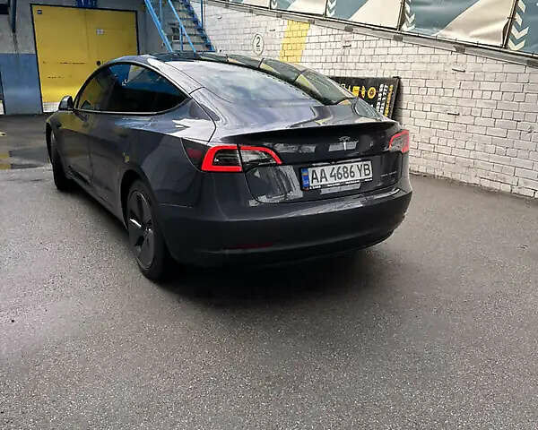 Серый Тесла Модель 3, объемом двигателя 0 л и пробегом 52 тыс. км за 21000 $, фото 4 на Automoto.ua