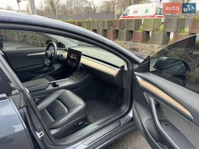 Серый Тесла Модель 3, объемом двигателя 0 л и пробегом 82 тыс. км за 25900 $, фото 8 на Automoto.ua