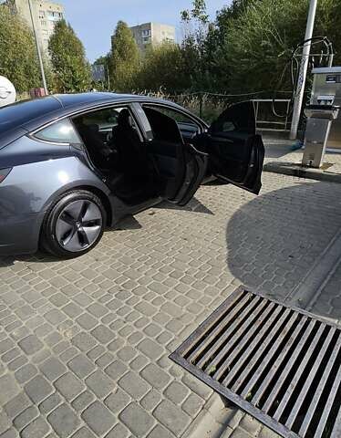 Сірий Тесла Модель 3, об'ємом двигуна 0 л та пробігом 22 тис. км за 28500 $, фото 9 на Automoto.ua