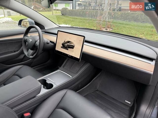 Серый Тесла Модель 3, объемом двигателя 0 л и пробегом 46 тыс. км за 20000 $, фото 88 на Automoto.ua